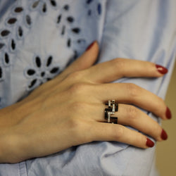 Bague MELLERIO "Graphic GM" en or gris, céramique et diamants - Castafiore