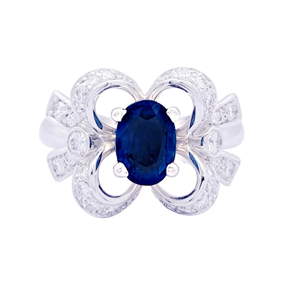 Bague Mellerio "Reine de Coeur Désirée" or blanc, diamants, saphir. - Castafiore