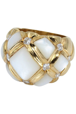 BAGUE MODERNE NACRE ET DIAMANTS - Castafiore