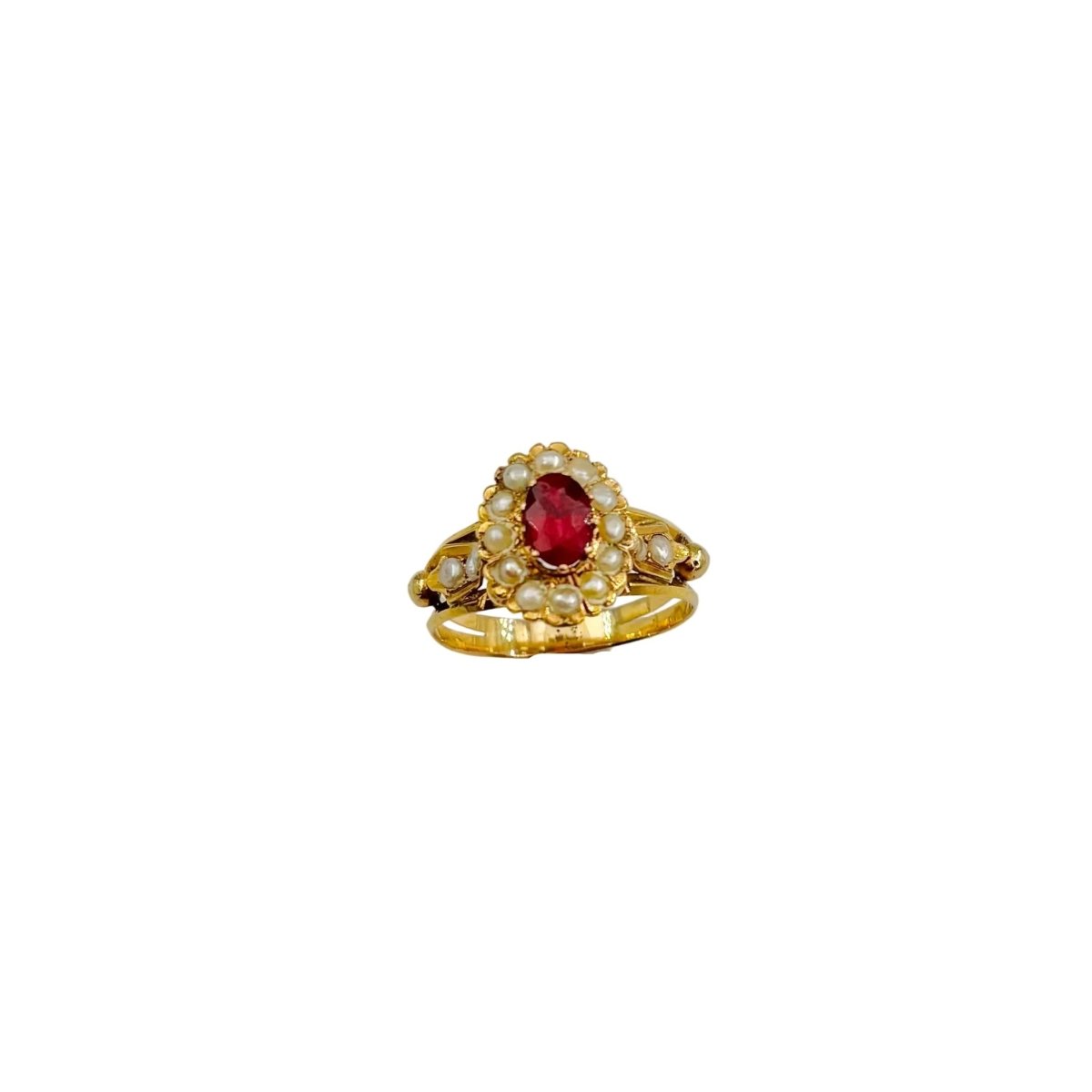 Bague Napoléon III en or jaune, grenat doublet et perles - Castafiore