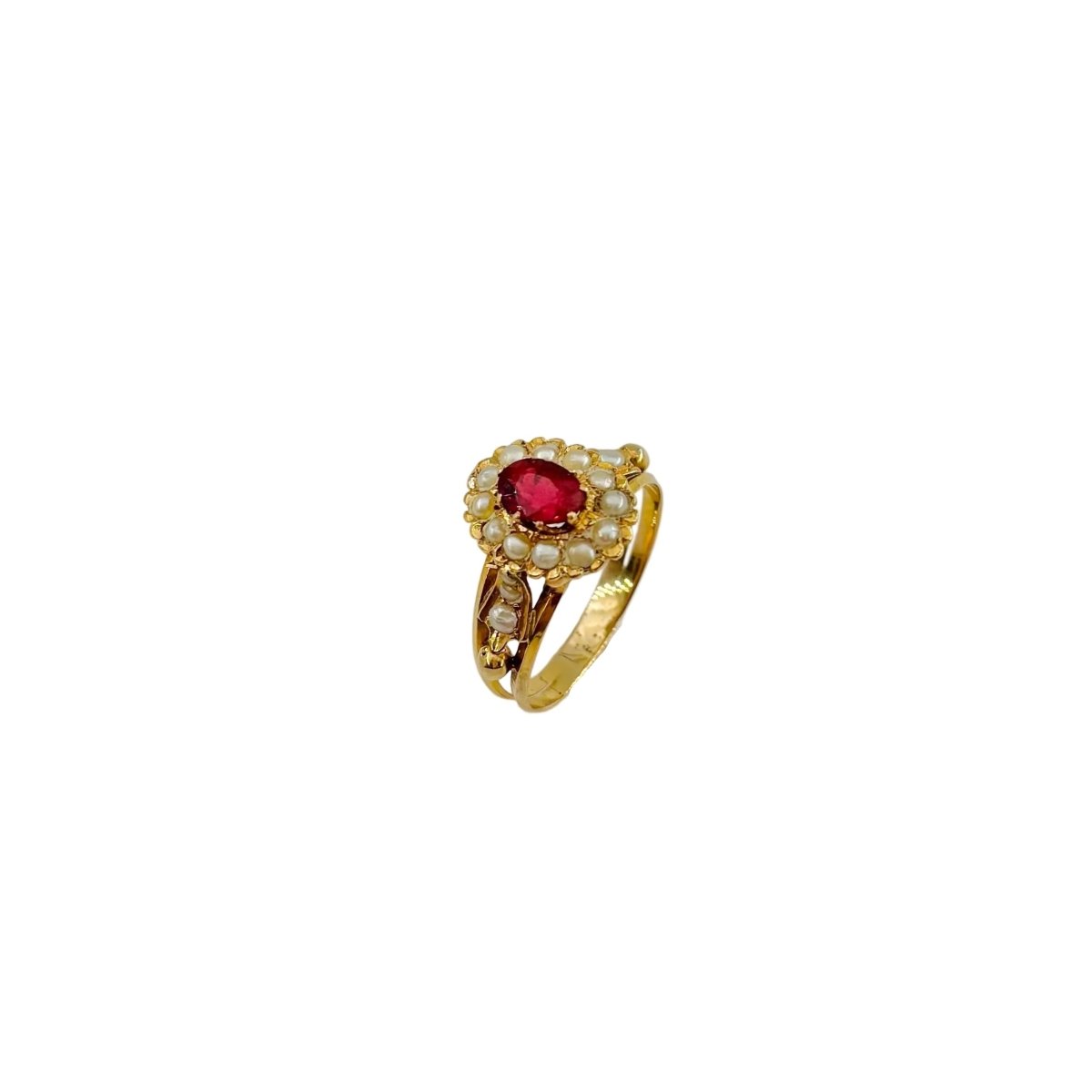 Bague Napoléon III en or jaune, grenat doublet et perles - Castafiore