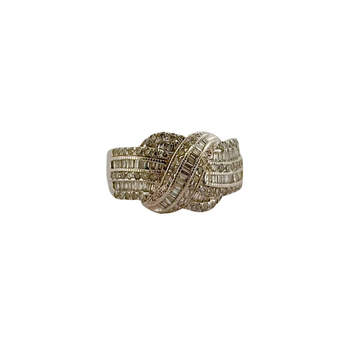 Bague Noeud en or blanc ornée de diamants - Castafiore