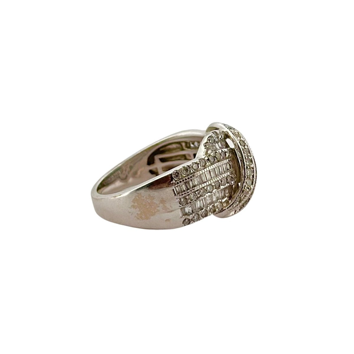 Bague Noeud en or blanc ornée de diamants - Castafiore