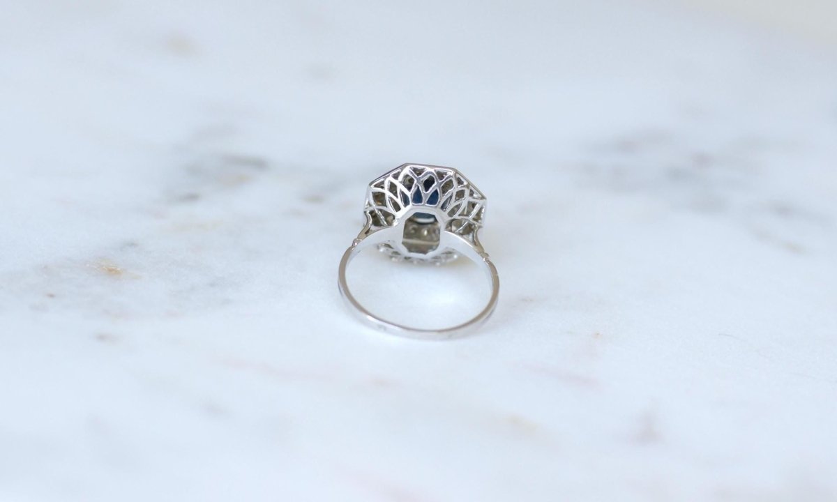 Bague Octogonale Saphir et Diamants Style Art Déco - Castafiore