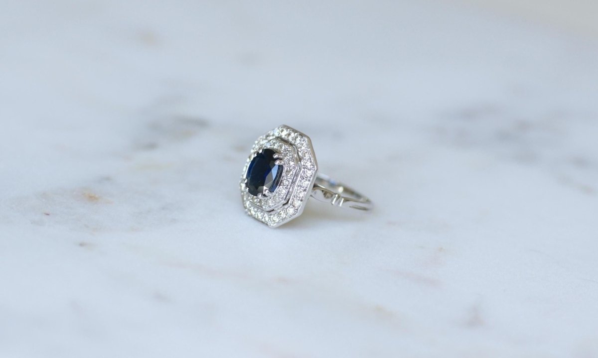 Bague Octogonale Saphir et Diamants Style Art Déco - Castafiore