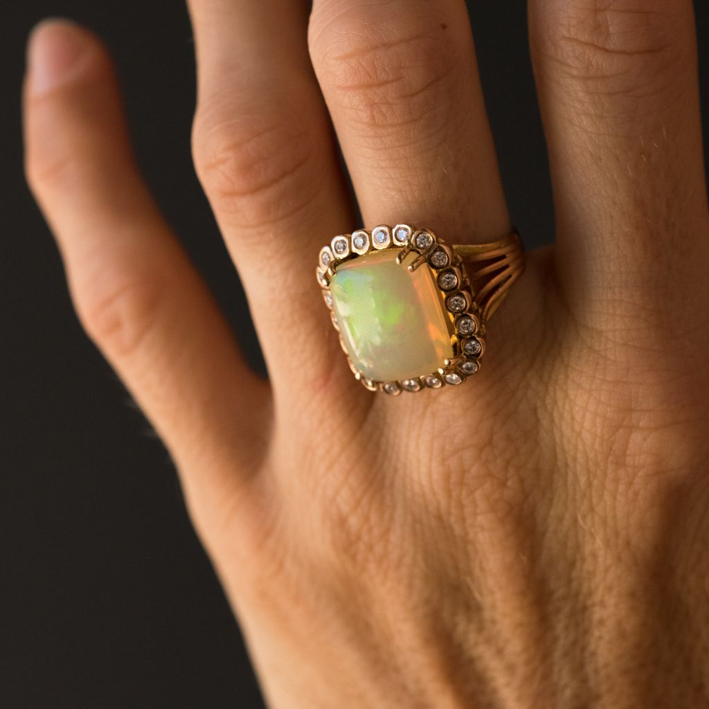 Bague opale et diamants vintage - Castafiore