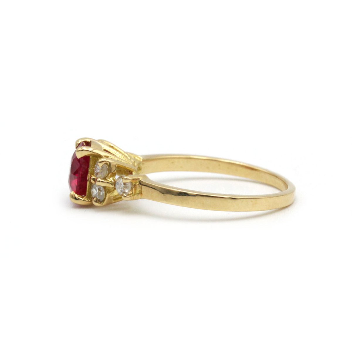 Bague Or 750‰, rubis synthétique et diamants - Castafiore