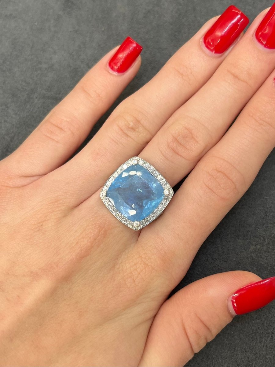 Bague or blanc Aigue - marine 11,12 ct et diamants - Castafiore