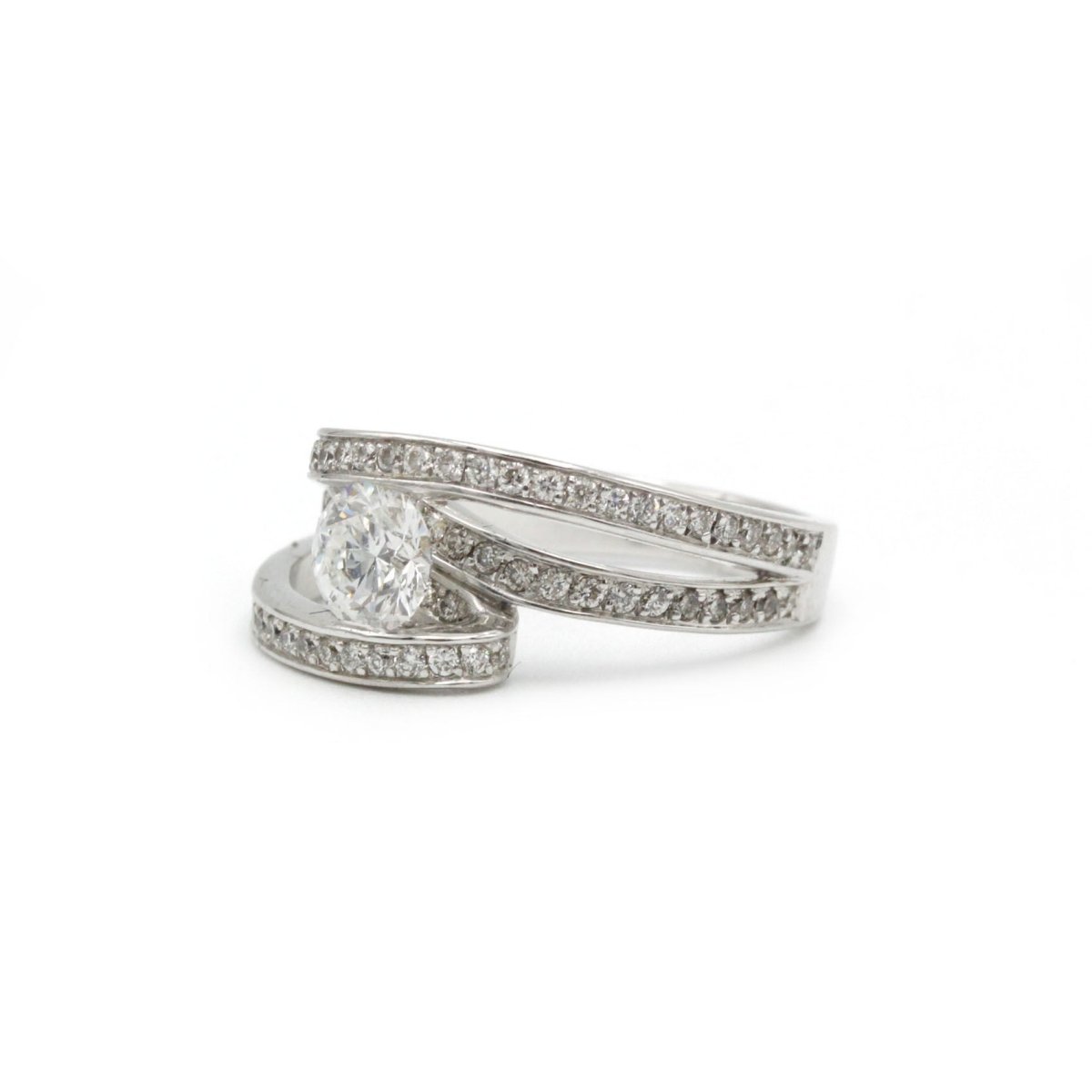 Bague - Or blanc et diamants - Castafiore
