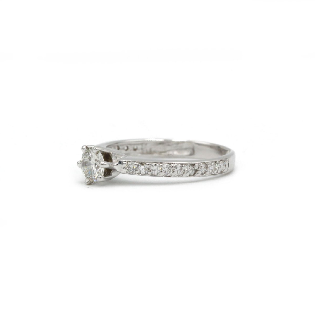 Bague - Or blanc et diamants - Castafiore