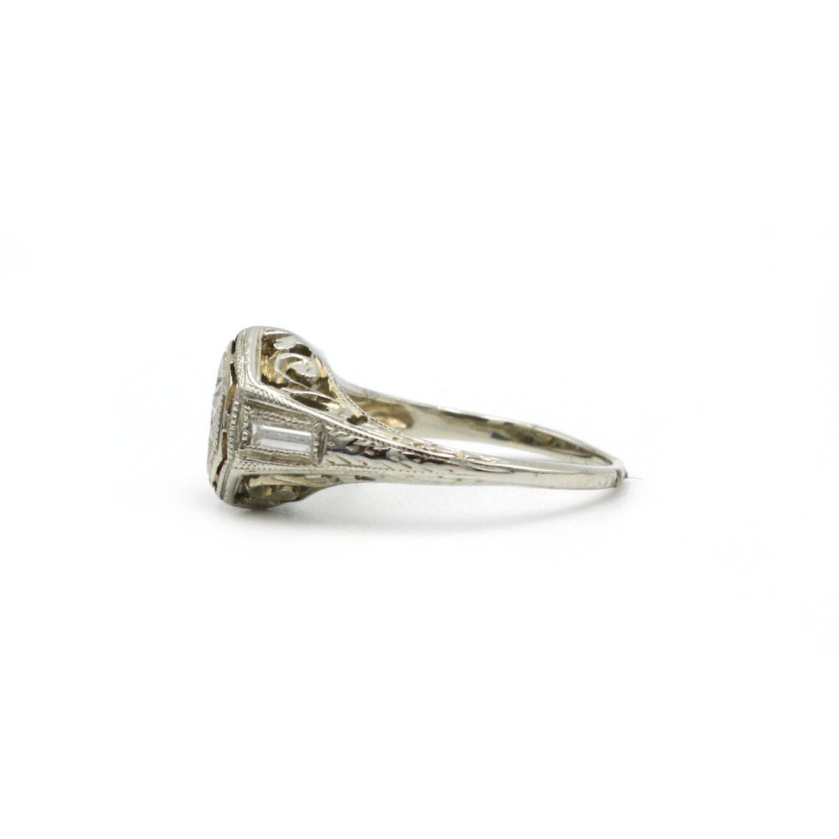 Bague - Or blanc et diamants - Castafiore