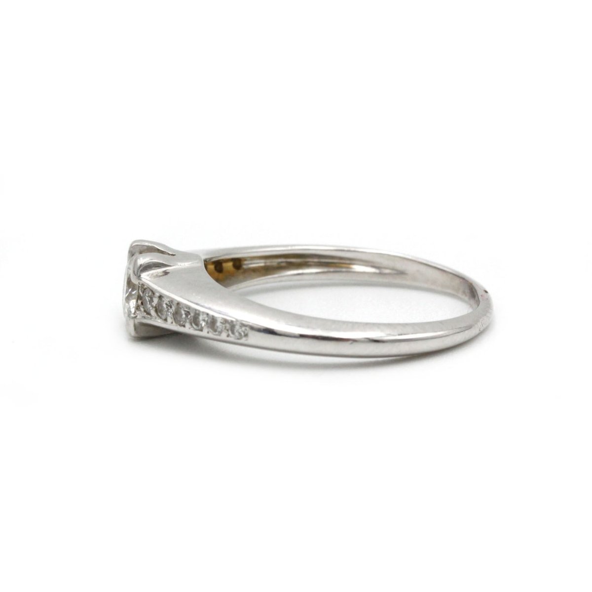 Bague - Or blanc et diamants - Castafiore