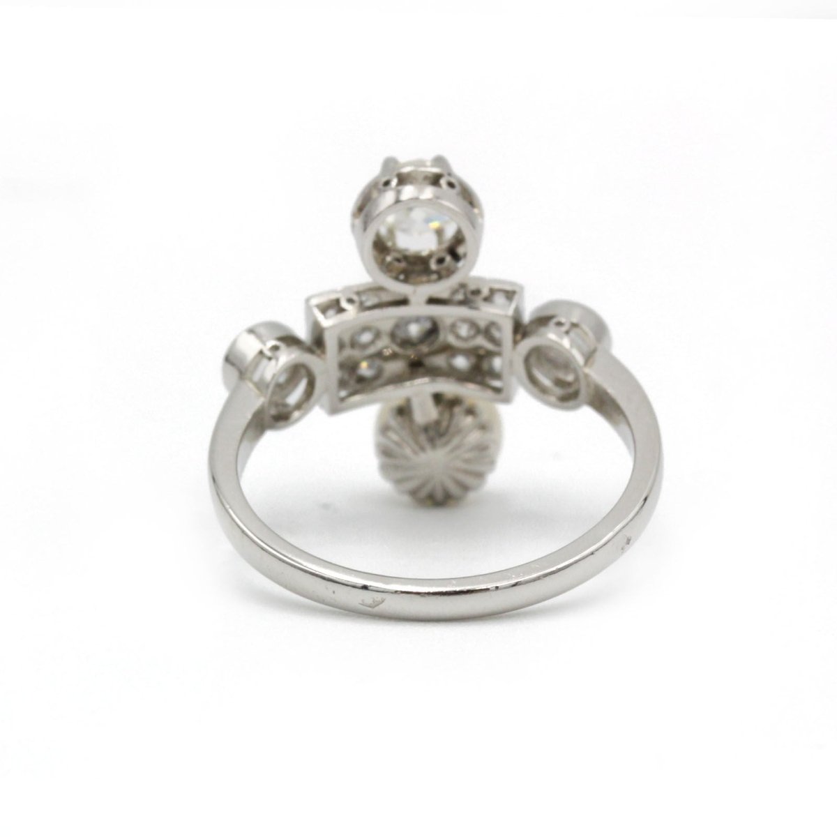 Bague - Or blanc, perles et diamants - Castafiore