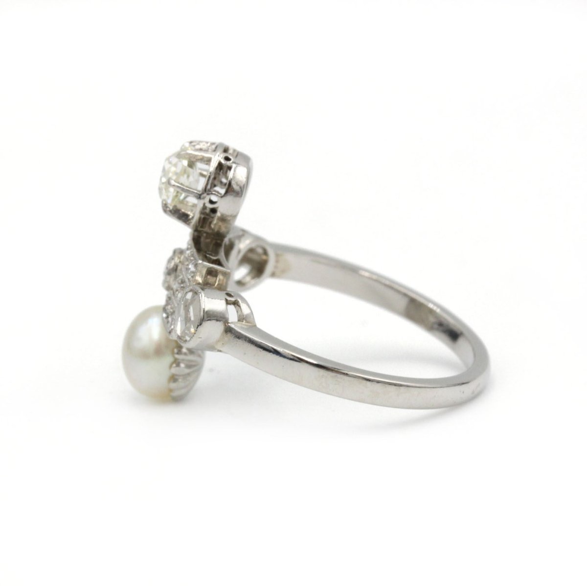 Bague - Or blanc, perles et diamants - Castafiore