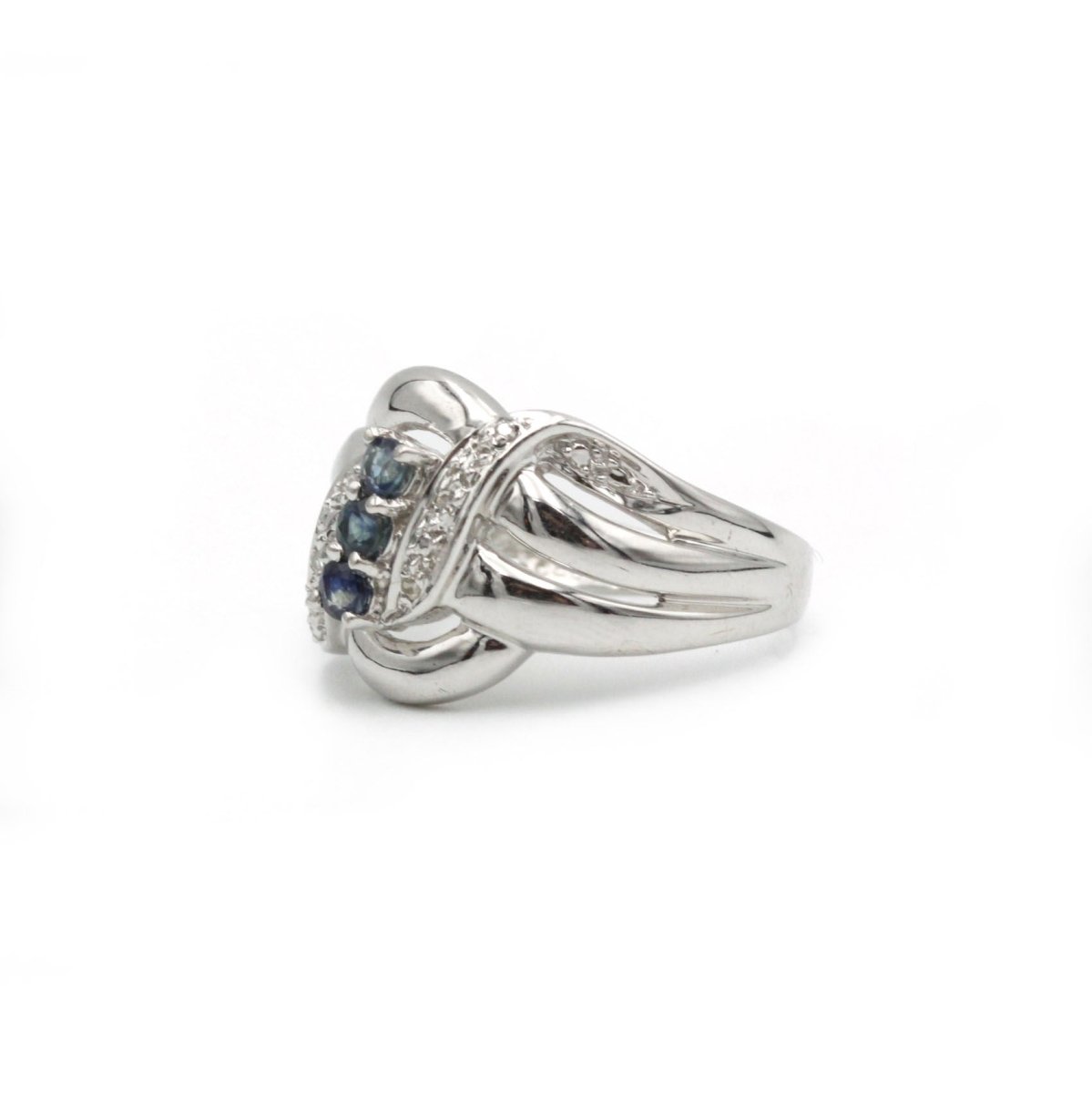 Bague - Or blanc, saphirs et diamants - Castafiore