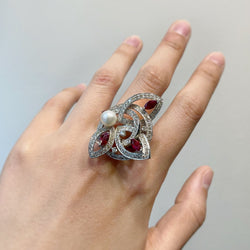 Bague - Or. diamants. rubis et perle - Castafiore