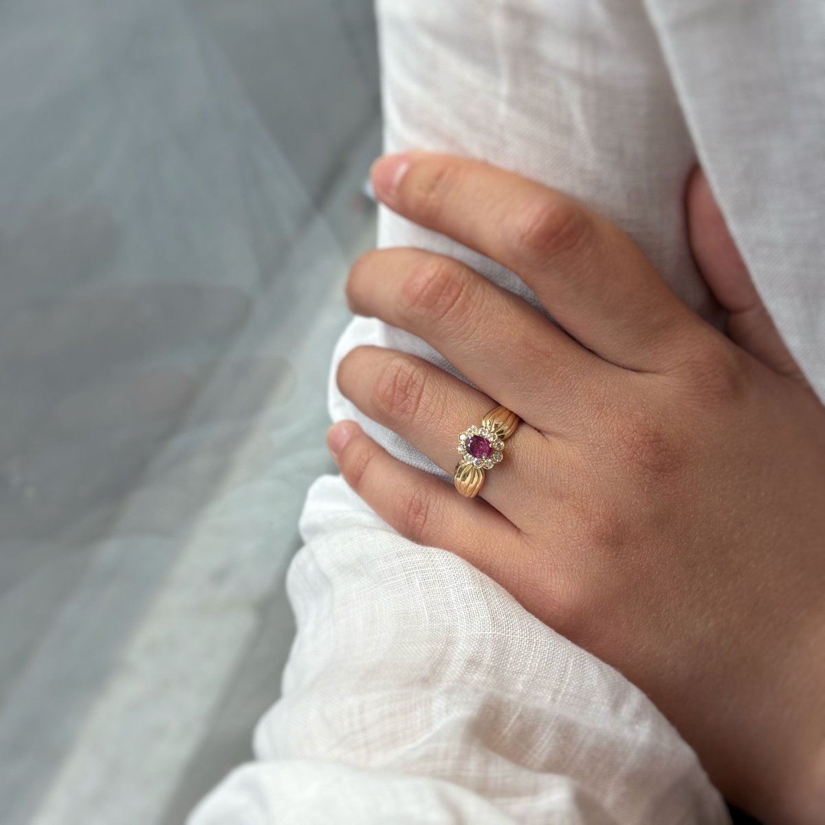 Bague - Or jaune, Diamants & Rubis - Castafiore