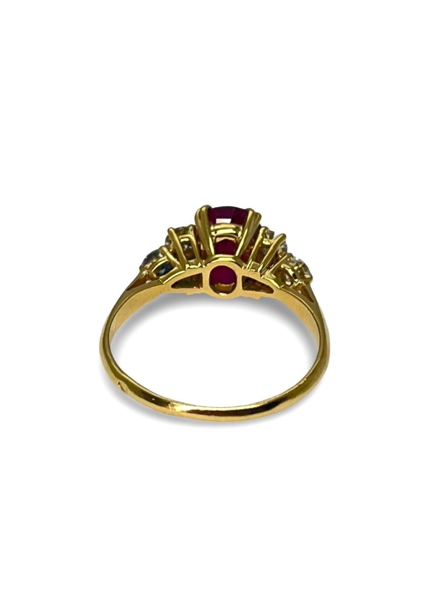 Bague or jaune rubis 2,19 ct et diamants 0,60 ct - Castafiore