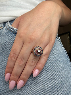 Bague - Or, rubis, saphirs et diamants - Castafiore