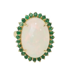 Bague ovale en or jaune, opale cabochon et émeraudes - Castafiore