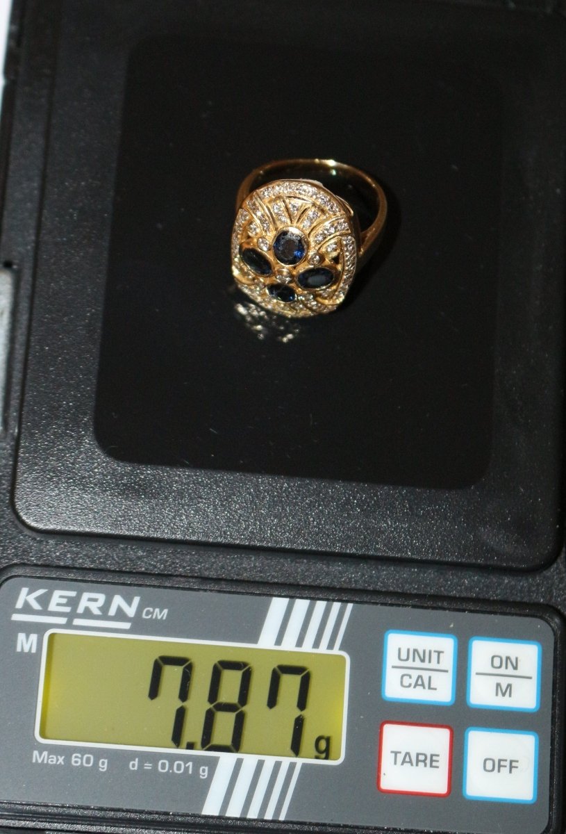 Bague ovale or jaune saphirs et diamants - Castafiore