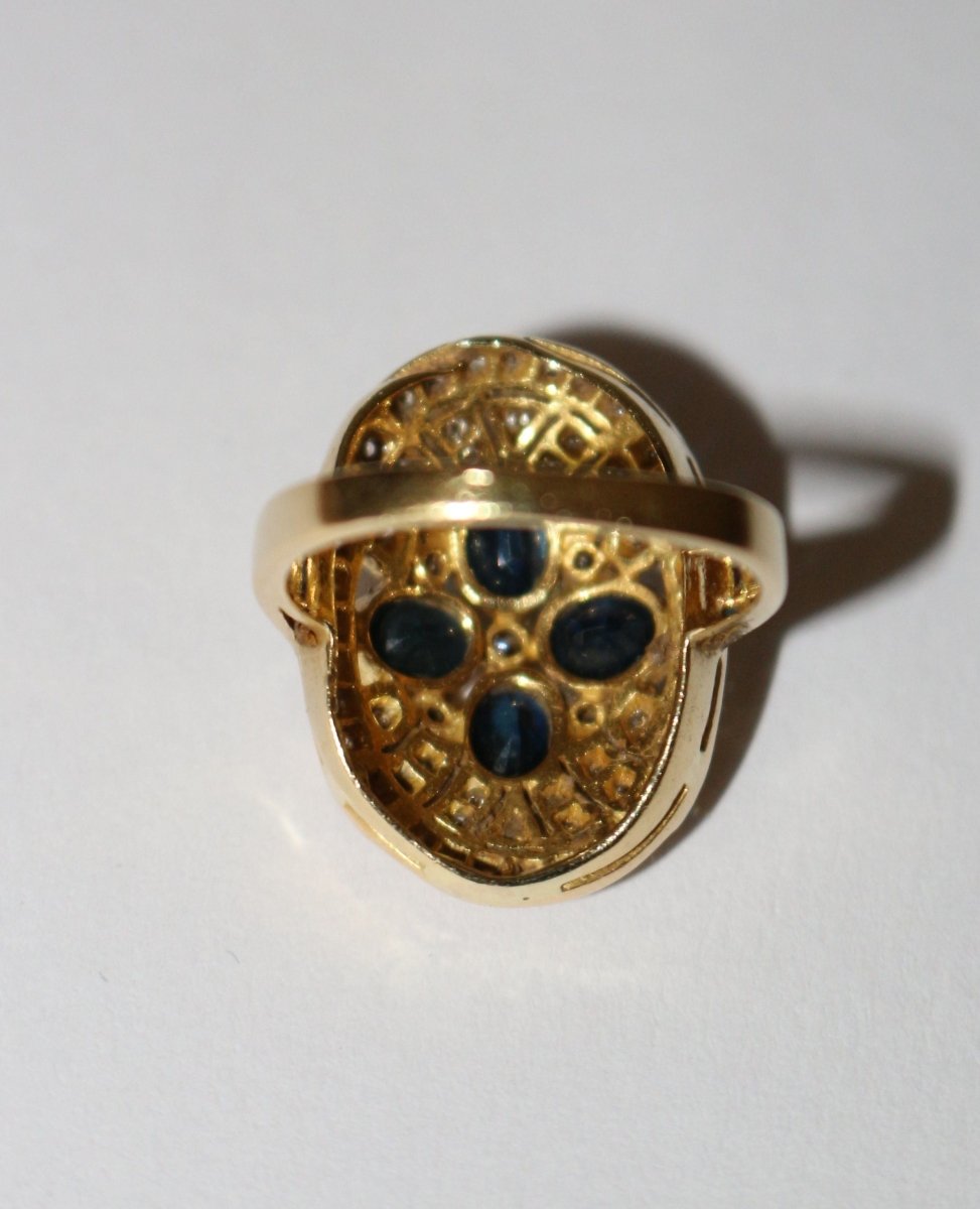 Bague ovale or jaune saphirs et diamants - Castafiore