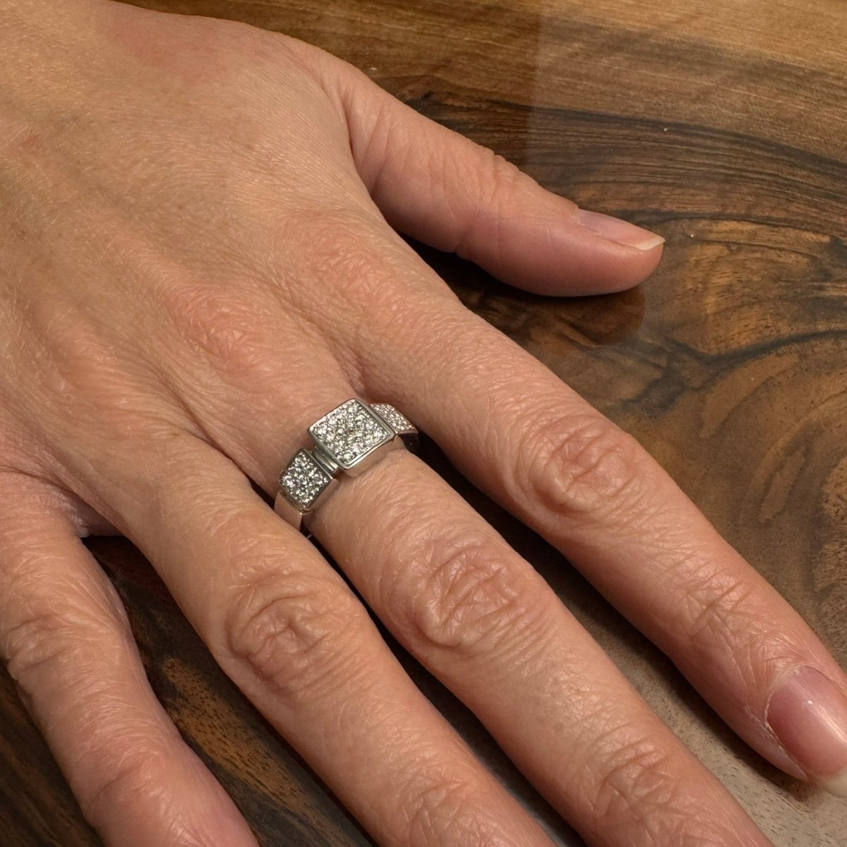 Bague Pavée DIDIER GUERIN en or blanc et diamants - Castafiore