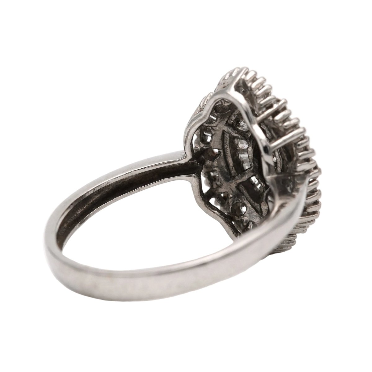 Bague Pavée en or blanc et diamants - Castafiore