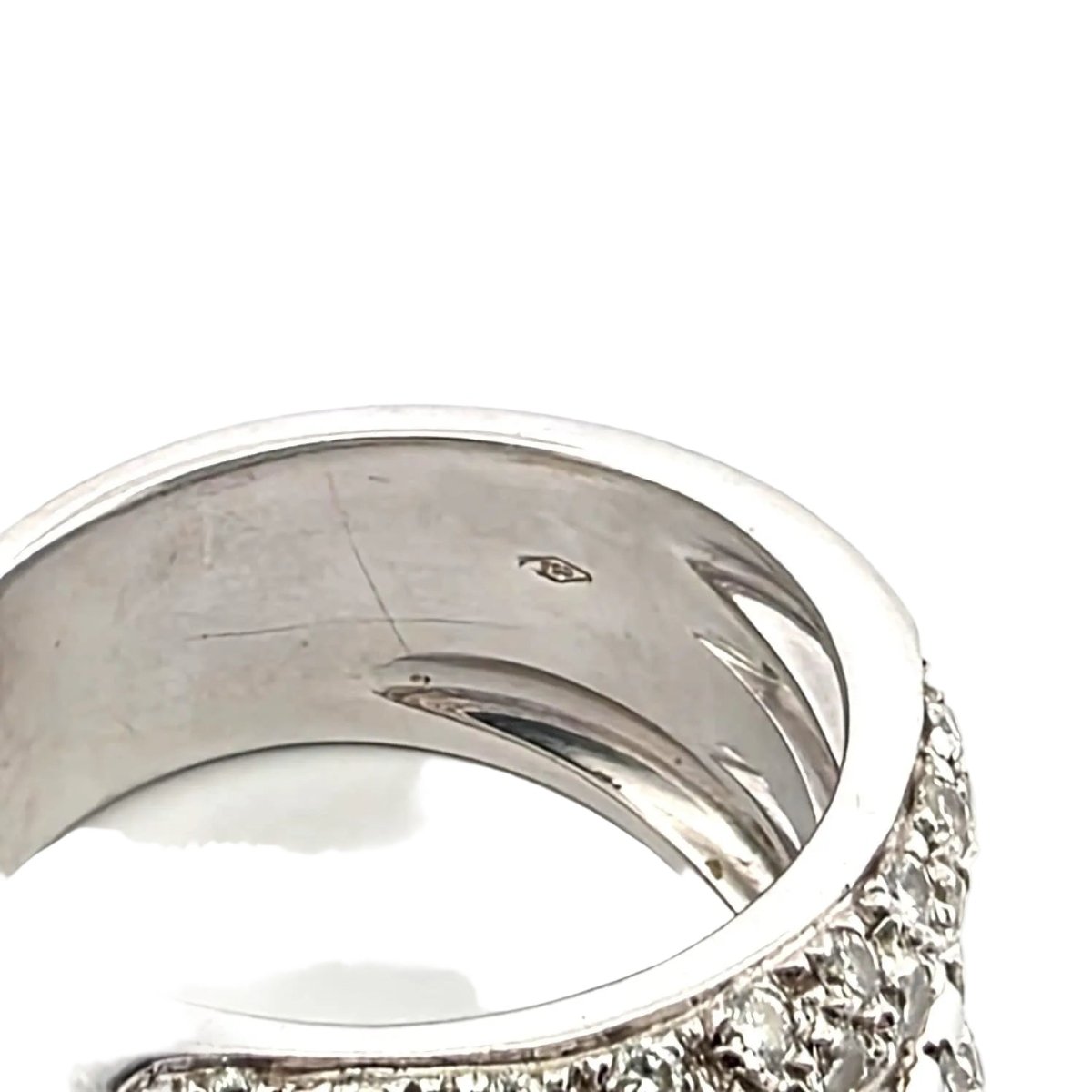 Bague Pavée en or blanc et diamants - Castafiore