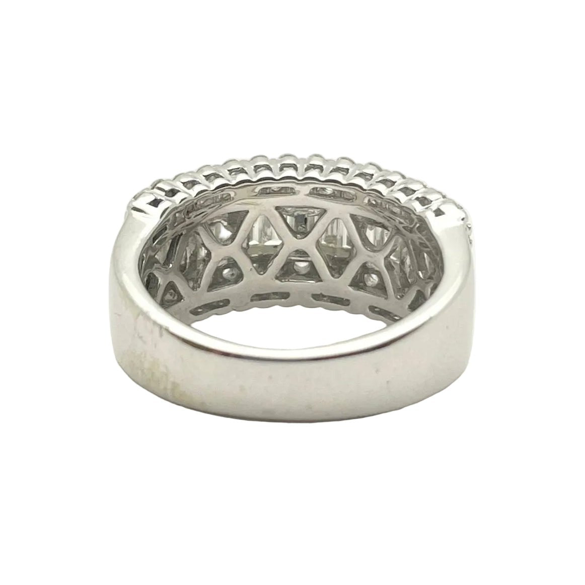 Bague Pavée en or blanc et diamants - Castafiore