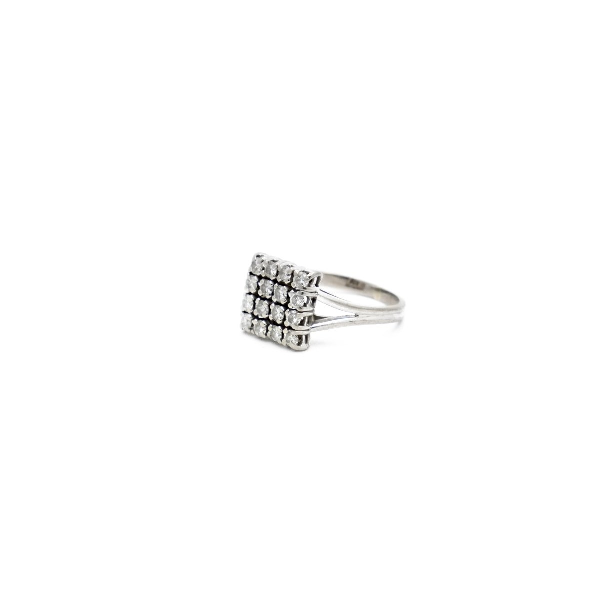 Bague Pavée en or blanc et diamants - Castafiore