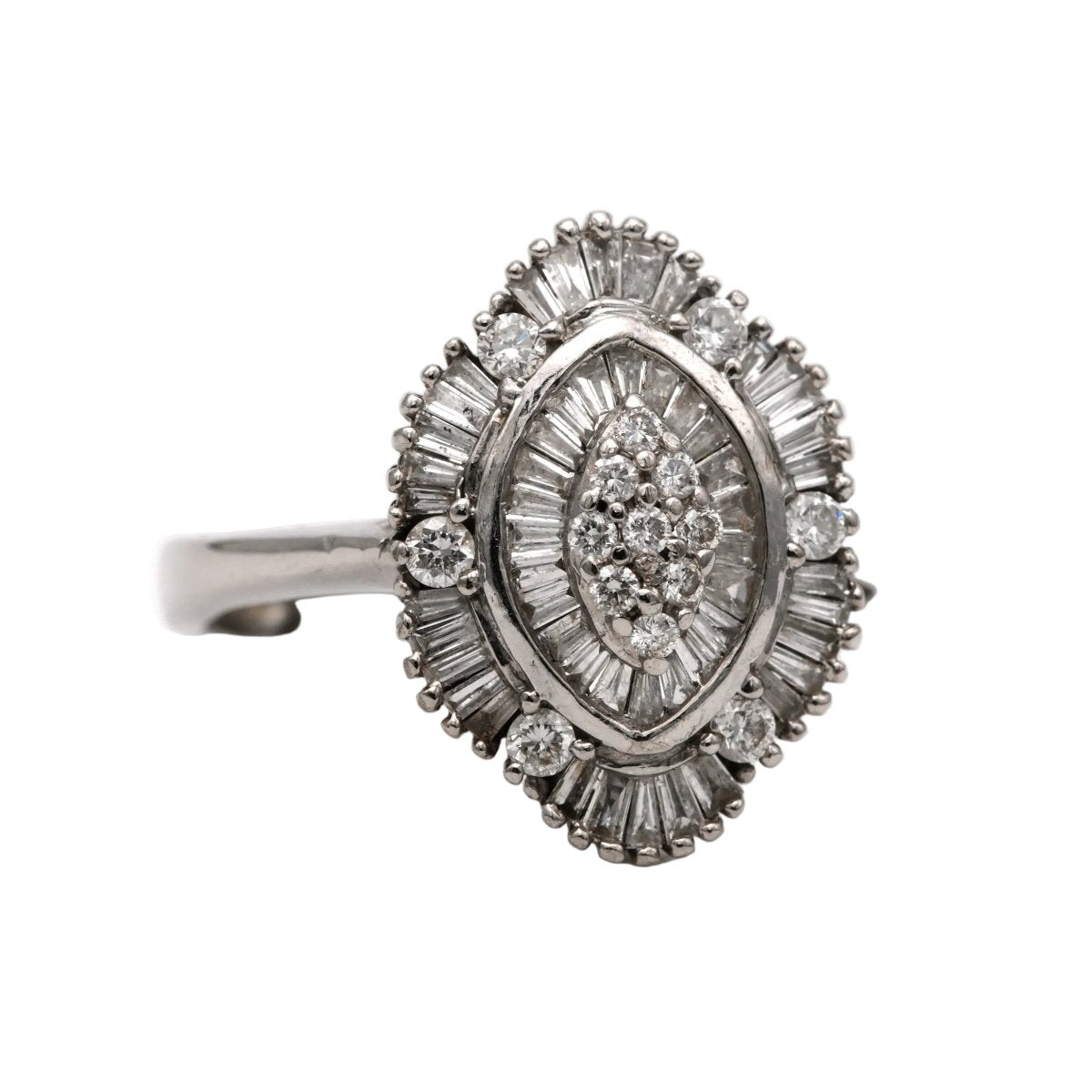 Bague Pavée en or blanc et diamants - Castafiore