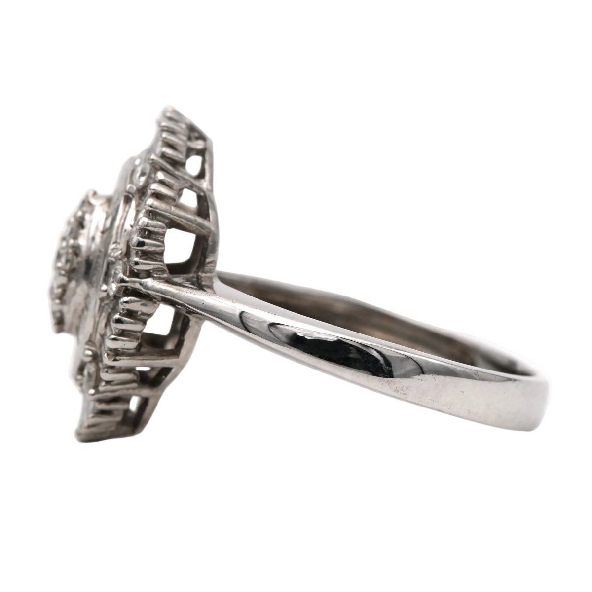 Bague Pavée en or blanc et diamants - Castafiore