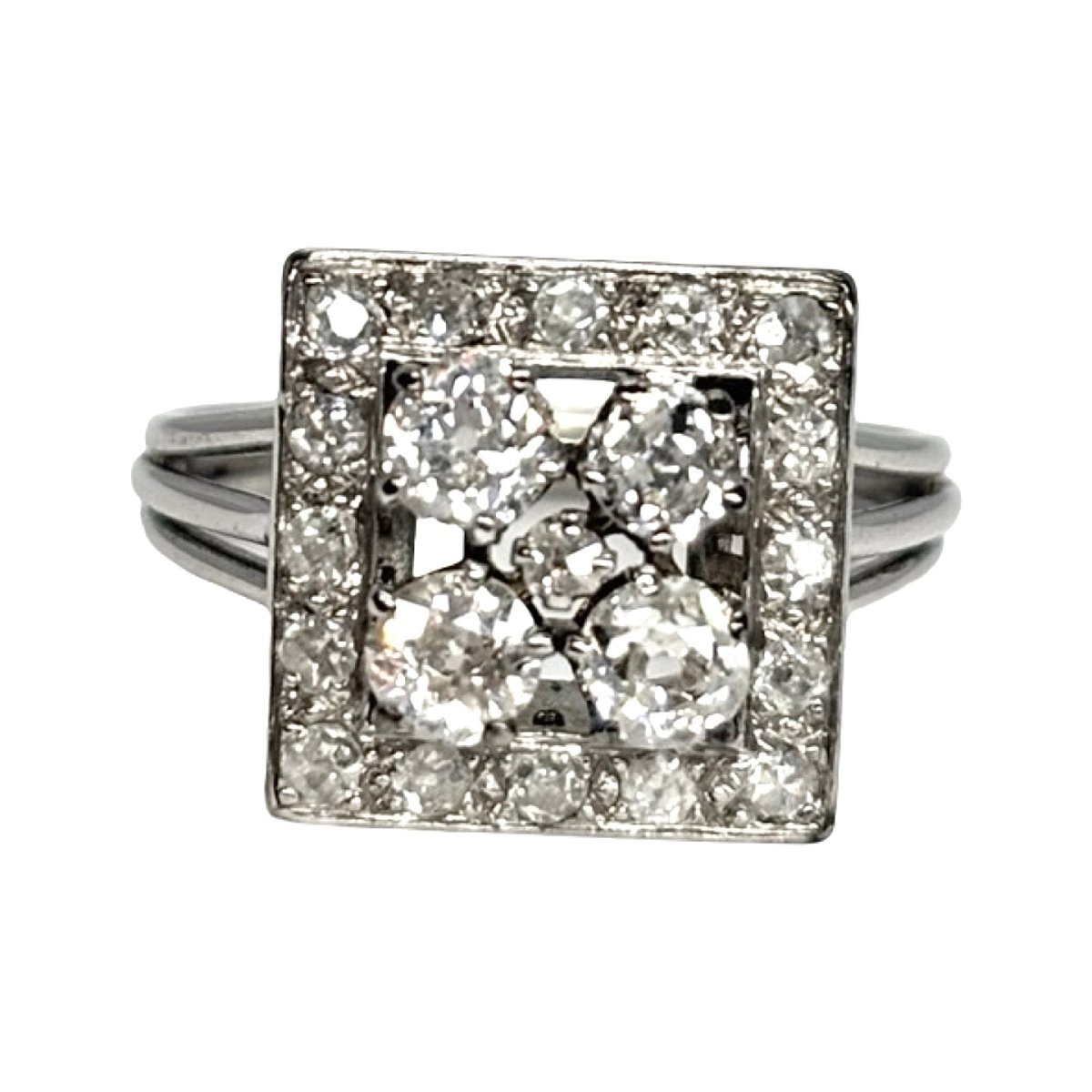 Bague Pavée en or blanc et diamants - Castafiore
