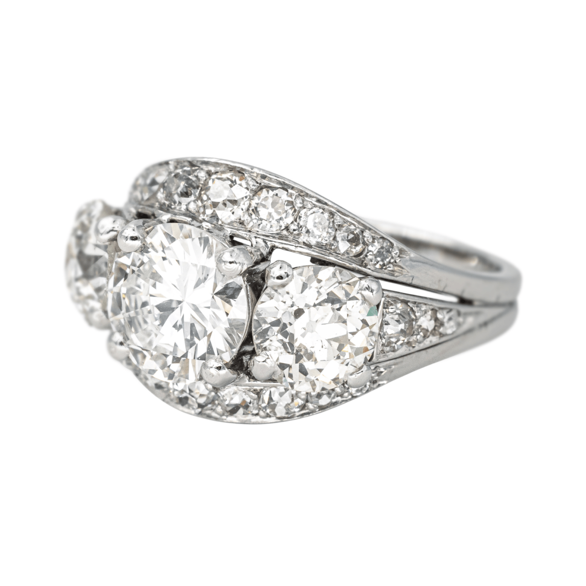 Bague Pavée en or blanc, platine et diamants - Castafiore