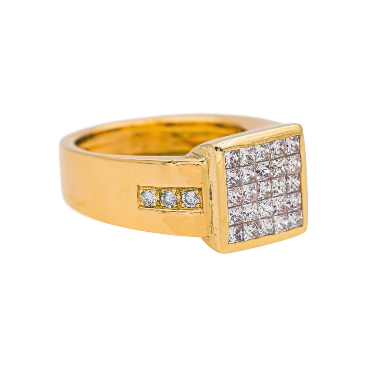 Bague Pavée en or jaune et diamant - Castafiore
