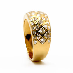 Bague Pavée en or jaune et diamants - Castafiore