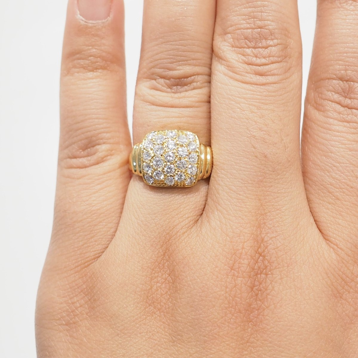 Bague Pavée en or jaune et diamants - Castafiore