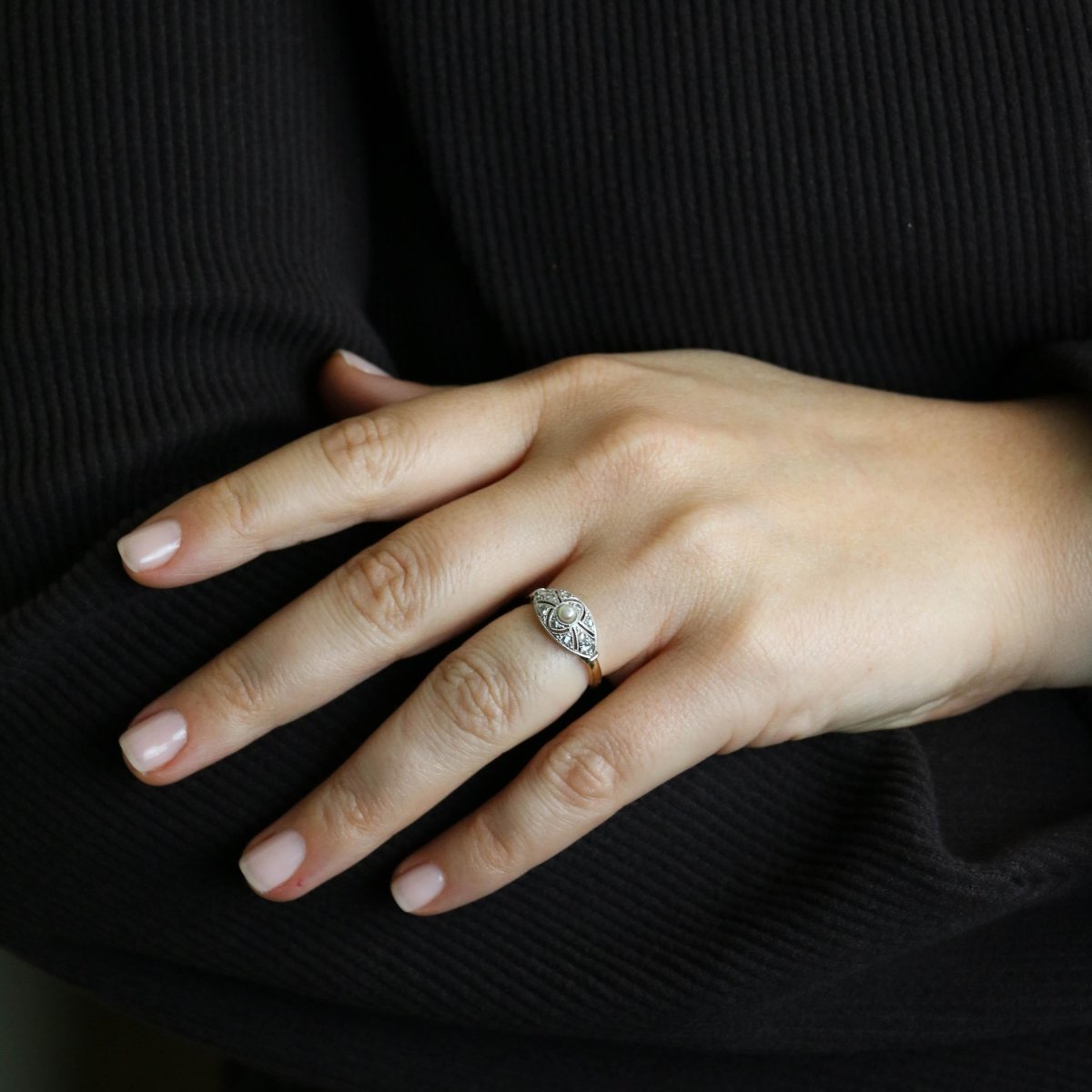 Bague Pavée en or jaune, platine, perle et diamants - Castafiore