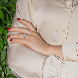 Bague Pavée MAUBOUSSIN "En corps et encore" en or blanc et diamants - Castafiore