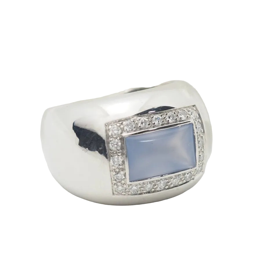 Bague Poiray en or blanc, calcédoine bleue et diamants - Castafiore