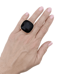 Bague Pomellato "Victoria", or rose, jais. - Castafiore