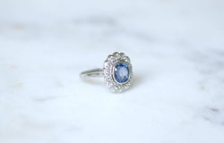 Bague Pompadour Art Déco Saphir de Ceylan 2,80 Cts et Diamants - Castafiore