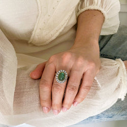 Bague pompadour émeraude cabochon et diamants en or - Castafiore