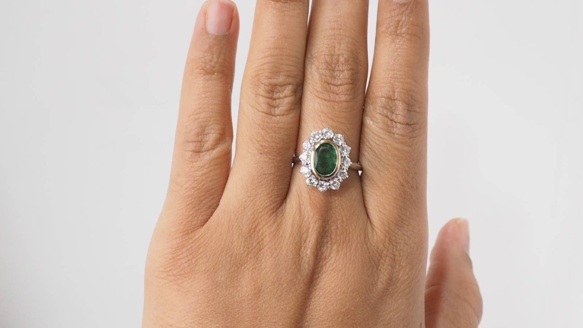 Bague pompadour en or bicolore, émeraude et diamants - Castafiore