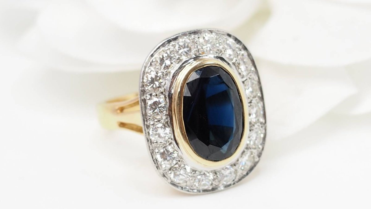 Bague pompadour en or bicolore, saphir et diamants - Castafiore
