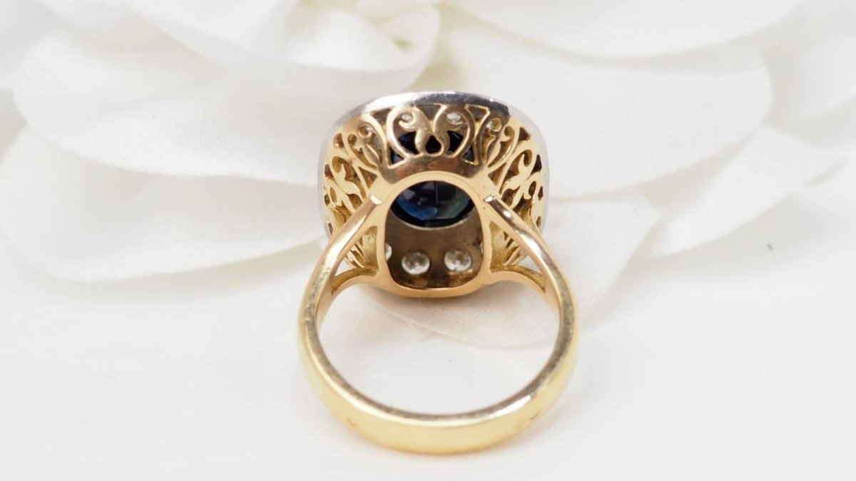 Bague pompadour en or bicolore, saphir et diamants - Castafiore