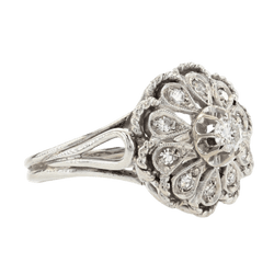 Bague Pompadour en or blanc et diamants - Castafiore