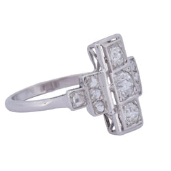 Bague Pompadour en or blanc et diamants - Castafiore