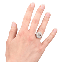 Bague Pompadour en or blanc et diamants - Castafiore